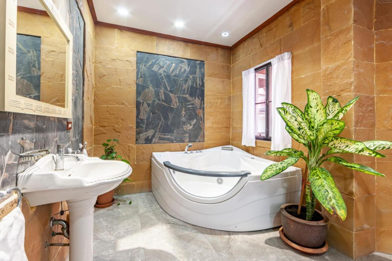 Villa Cologne​ @Nanai Villa Patong المظهر الخارجي الصورة
